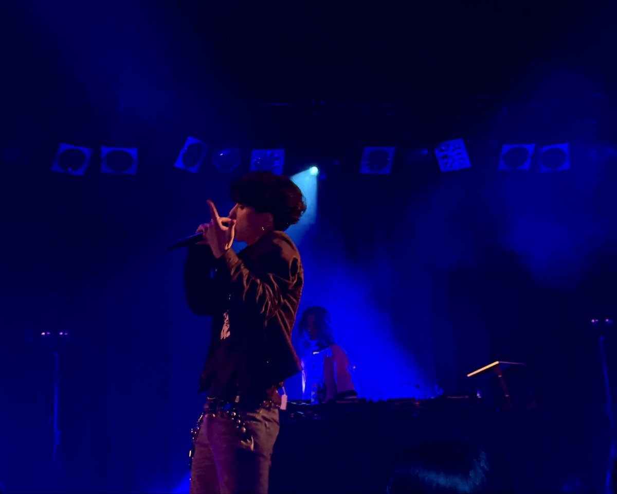 ax11_aki's tweet photo. 10/3の+−アカペララップ映像まで持ってる人いたら欲しいです

9/20映像撮ってくれた方、3曲ともsnsあげてくれたら嬉しい

ありがたいことにR&amp;Bのdayイベからparty系のnightイベまで色々呼ばれるから、それぞれ好きな雰囲気のライブ選んでくれたら

俺もイベントによって雰囲気とかセトリ変えてます https://t.co/Yc2Oi0hgAd
