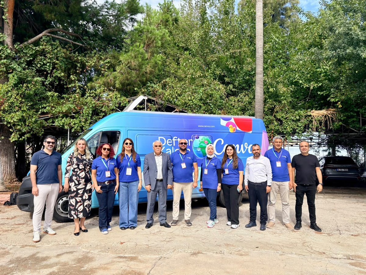 AdanaMemArGe's tweet photo. Bilim, teknoloji ve üretim yolculuğumuz devam ediyor!

Valiliğimiz himayelerinde yürütülen Adana Kalkınma Programı “Eğitim Kenti Adana” kapsamında, Müdürlüğümüzce hayata geçirilen “Adana İçin Bilim, Gelecek İçin Teknoloji” Projesi ile öğrencilerimizi yenilikçi öğrenme deneyimleriyle buluşturuyoruz.

📍 Adana ÇEAŞ Anadolu Lisesinde gerçekleştirilen Canva Karavanı etkinliklerinde;

👩‍🎓👨‍🎓 230 öğrencimiz,
🎯 32 farklı etkinliğe katılarak tasarım, dijital üretim ve teknoloji alanlarında deneyim kazandı.

Üreten, tasarlayan ve geleceğin teknolojilerine yön veren gençlerimizin yanında olmaya devam edeceğiz. ✨
@tcmeb 
@AdanaMem 
@mnaras 
@Selcuk_Tyurek01 
@canva_tr