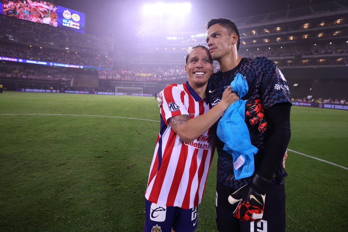 Chivas's tweet photo. 🇦🇹 ¡UNIDOS! 🐐 https://t.co/pv7cnktOBh