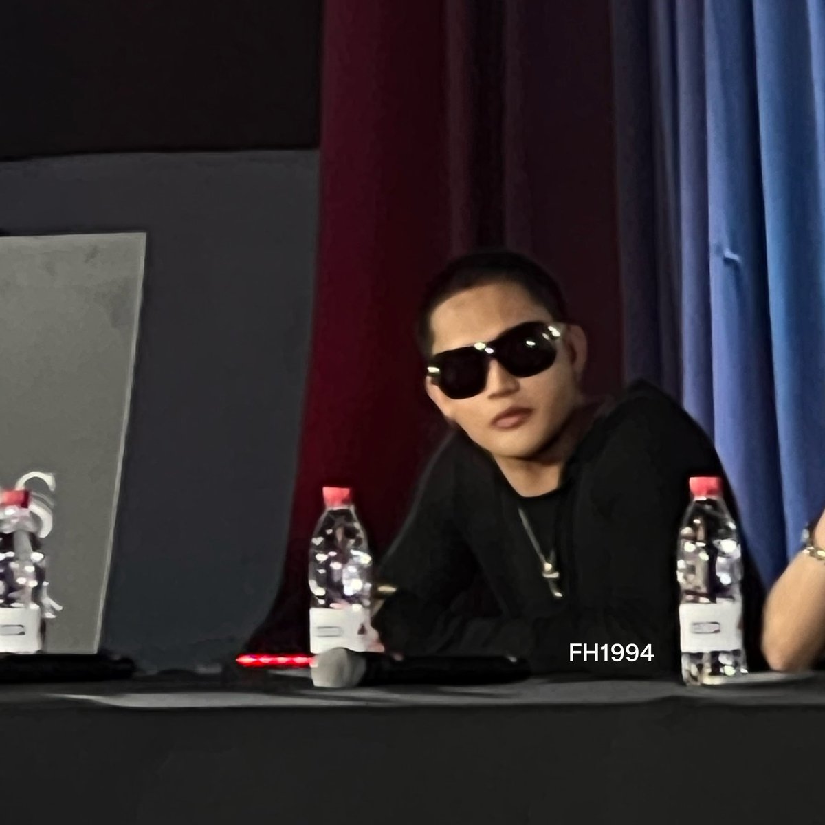 Dimples0206's tweet photo. Na para bang papasok sa military service yan siya! Ahahaha

Diyos ko, himlay na naman ang Fleet mo! Bagay na bagay sa yo kahit ano'ng hairstyle talaga! 🥵🥵🥵🫠🫠🫠

​SB19 WAS BOOK LAUNCH
@SB19Official #SB19
#SB19xSummitBooks_MediaDay 

#ctto https://t.co/2SRPXKgXFn