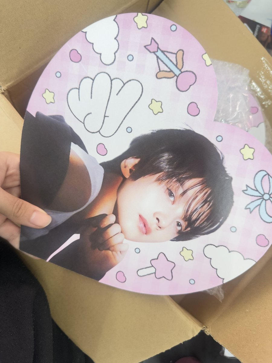 pupurutoyaaaa's tweet photo. กอว.ถึงมือผ้มมม ฟินอ่ะ นรมากกกกกกกกกกกก 🥰🥰🥰🥰🥰🥰🥰

 เลิฟบางกอกปริ้น https://t.co/VvKe5rGKa6