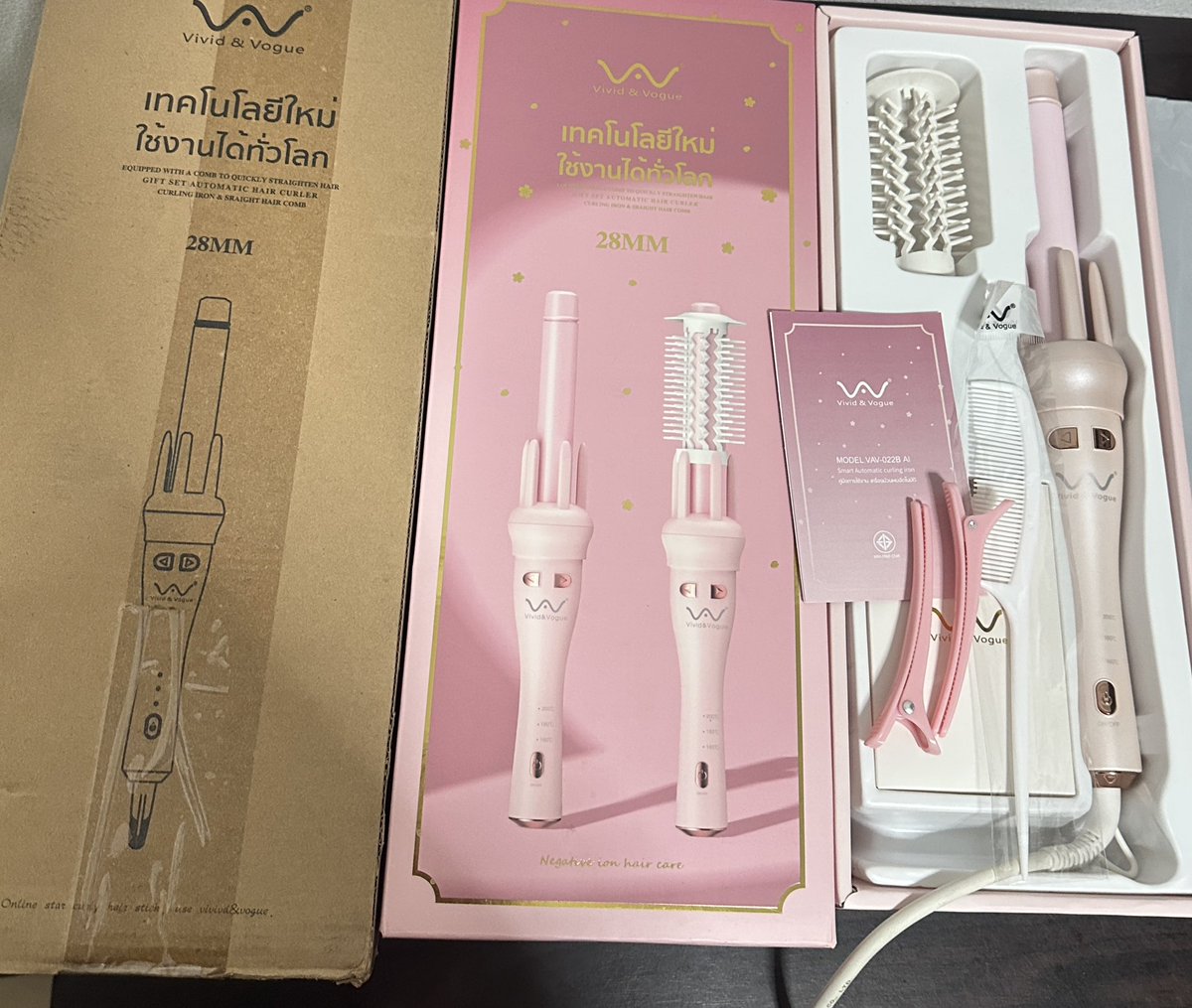 amileecu's tweet photo. Vivid&vogue 28mm รุ่นAI สีROSE GOLD
550 รวมส่ง ใช้งานปกติ เครื่องสวยสภาพดี ผ่านการใช้งานน้อย สีน่ารักมากๆ อุปกรณ์มีกิ๊บ+หวี
สนใจเดมมาดูพตได้นะคะ 🪽
#vividandvogue #vivid&vogue #ส่งต่อvividandvogue #ส่งต่อ #ส่งต่อvivid&vogie #ส่งต่อเครื่องลอนผม #ส่งต่อเครื่องม้วนผม #ที่ลอนผม https://t.co/w1vlcSOUiE