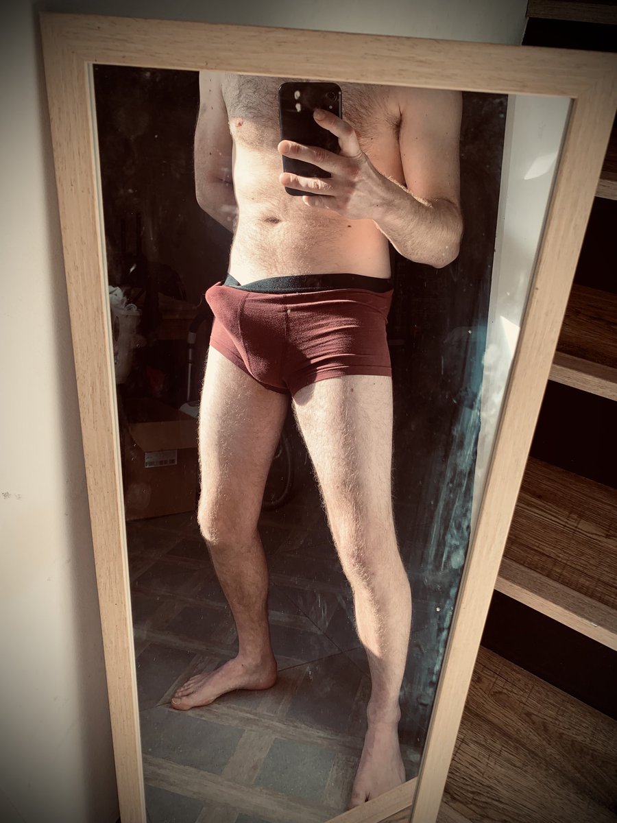El_Oizo's tweet photo. bulge for your morning. 

like if you’d grind on it. 😏

#nsfwtwt #nsfw #bwc #bulge #horny https://t.co/3UoROFi40K