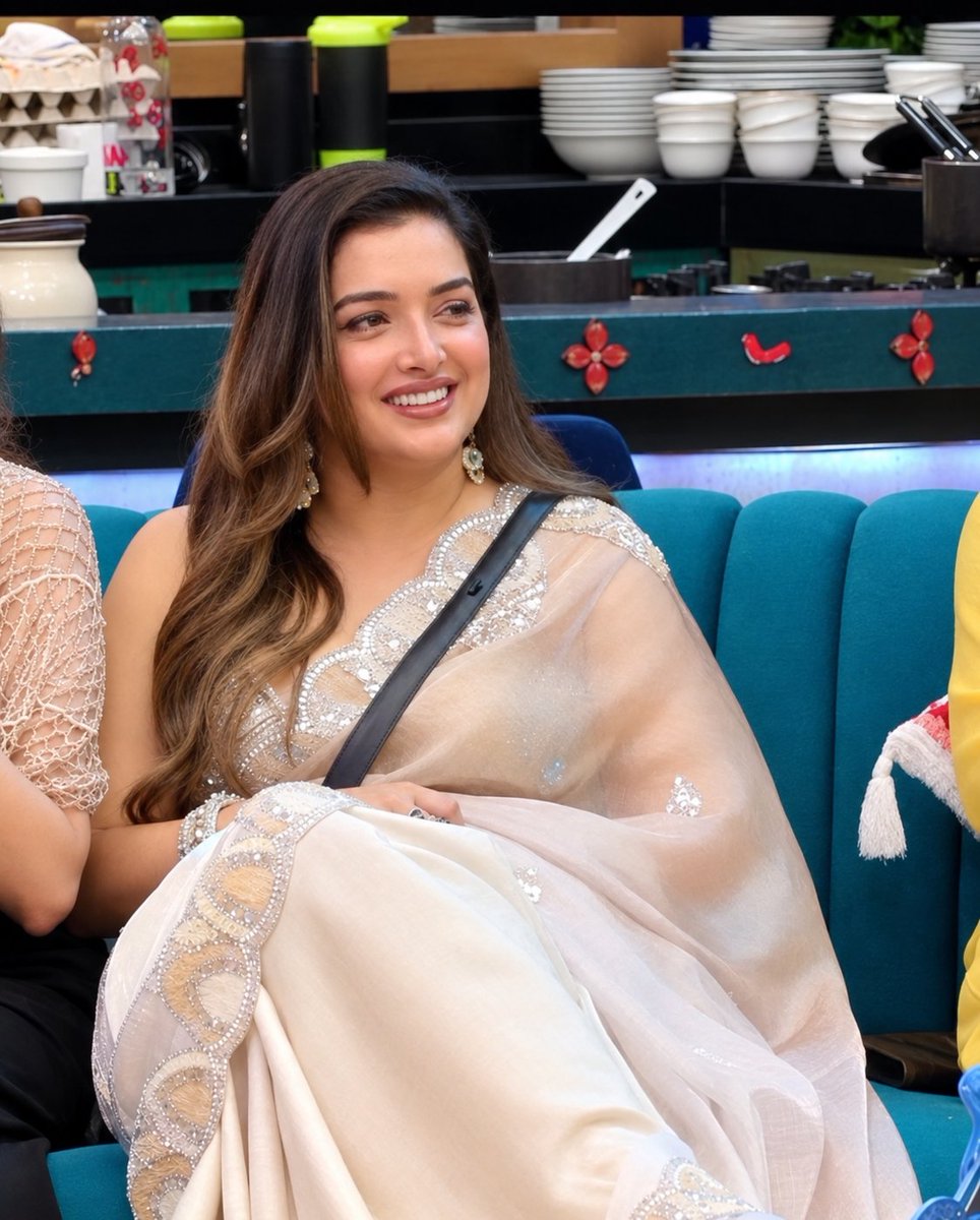 ShivRit_Admirer's tweet photo. effortlessly, heavenly Beautiful.🫠😭🤍🪽🤌🫶 @aamrapali1101 

AAMRAPALI RULES BB20

#AamrapaliDubey #bigboss20 https://t.co/r0s04sMpXu