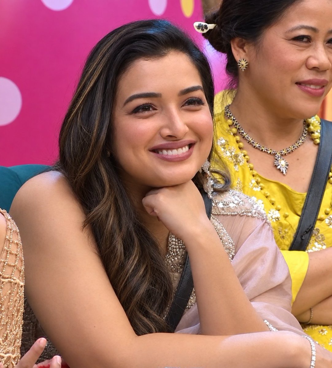 ShivRit_Admirer's tweet photo. effortlessly, heavenly Beautiful.🫠😭🤍🪽🤌🫶 @aamrapali1101 

AAMRAPALI RULES BB20

#AamrapaliDubey #bigboss20 https://t.co/r0s04sMpXu