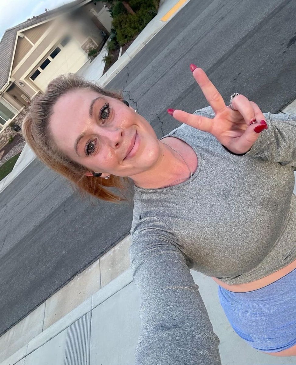 Katiemonrodeql's tweet photo. Highly expecting you in my Dm ❤️❤️ https://t.co/xkrpFtuMiq