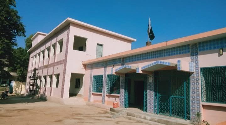 Rafique7864's tweet photo. Before &amp; After | SSB Budget 2025 Utilization

A clear transformation of our school’s external building block following the effective utilization of the SSB Budget 2025. The improvement reflects our commitment to providing students with a better, safer, and conducive environment. https://t.co/lLLJtagXiz
