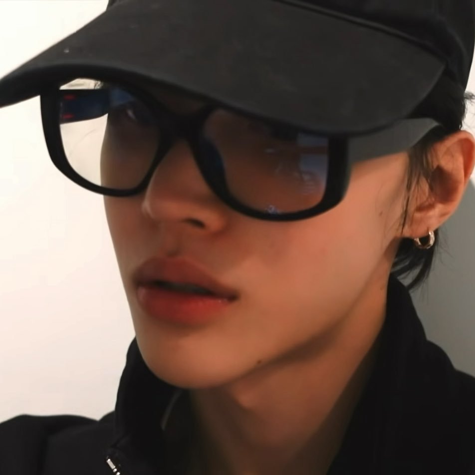 kimtonosaur's tweet photo. แล้วพี่ชิชอบคนไหนอะ https://t.co/zPtGb4yIfX