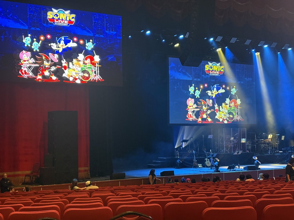 AuraBlue2792's tweet photo. Had a huge blast at Sonic Live in Concert. First ever video game themed concert and loved every moment of it. #SonicLiveInConcert https://t.co/yLrRaBDWTJ