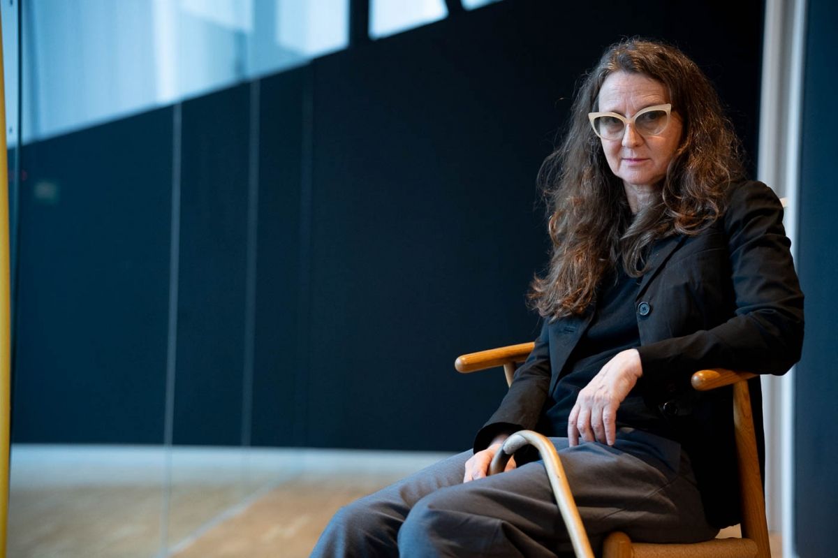 culturplaza's tweet photo. 🗣️ Lucrecia Martel: “La única forma de salvarse de la estupidez es que te interese mucho el mundo”

🔗  https://t.co/5qpJQcOazx 

La cineasta argentina reniega de los universos cinematográficos y pide que el lenguaje deje de imponerse a la imagen y el sonido https://t.co/gUx7ojs6x5