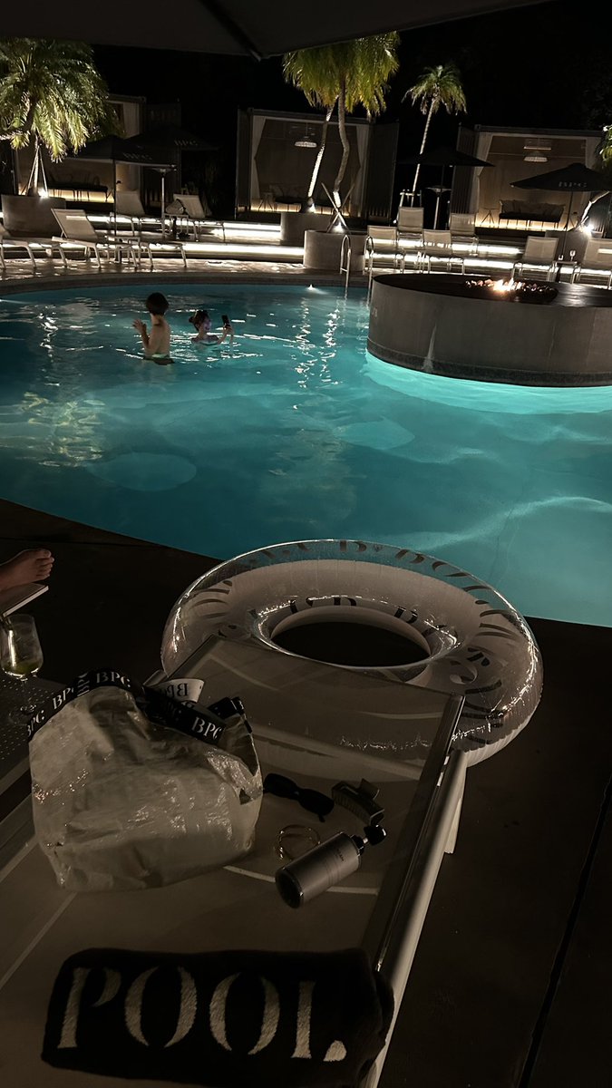ange_lim_'s tweet photo. https://t.co/ykattwLieo