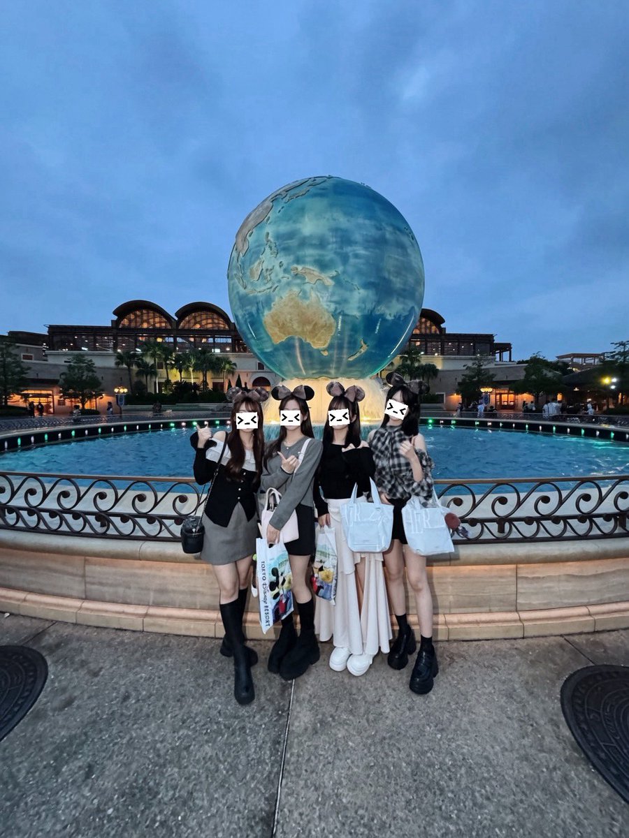 i_775527's tweet photo. おたくたちとディズニー行ってきた(ᴖ ·̫ ᴖ)🎵 https://t.co/vClnWDTW3F
