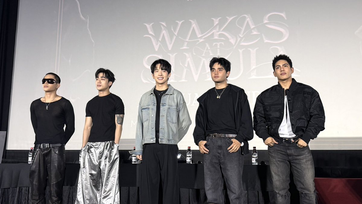 inquirerdotnet's tweet photo. SB19’S BOOK! 📓 

LOOK: Pablo, Josh, Stell, Ken, and Justin of SB19 meet the press and their fans, A’TIN, for the official launch of their photo book “Wakas at Simula: A Visual Journey,” on Monday, Oct. 5, in Ortigas. | @JessEINQ https://t.co/yQRhsVUvd9