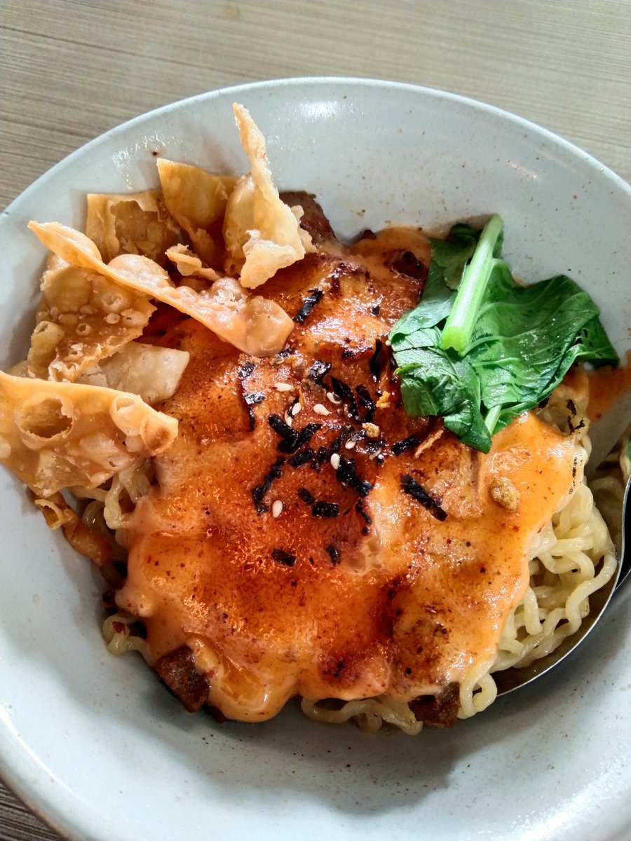Wildflower_Flo's tweet photo. Mie ayam mentai 😂🤌🏻 https://t.co/QmRbKB29ys