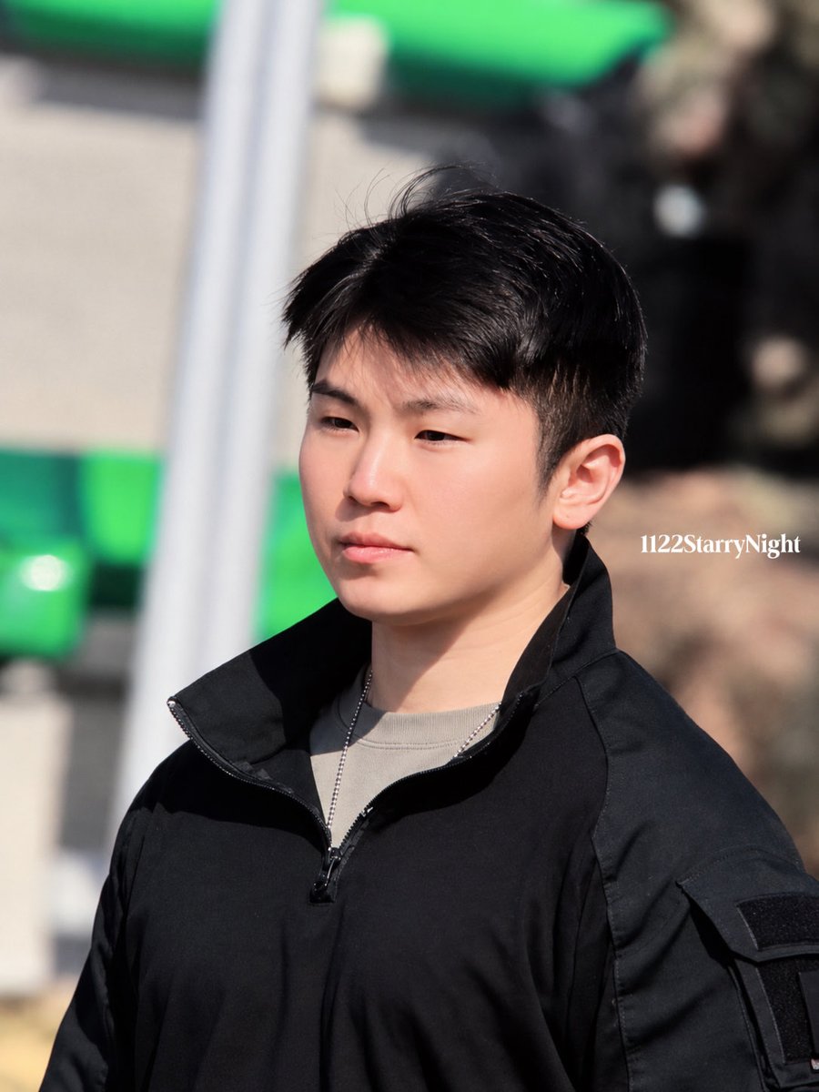 1122StarryNight's tweet photo. 261005 계룡지상군

#우지 #이지훈 #세븐틴
#SEVENTEEN #WOOZI #ウジ
#李知勋 #李知勳 https://t.co/0QXSu2YrGV