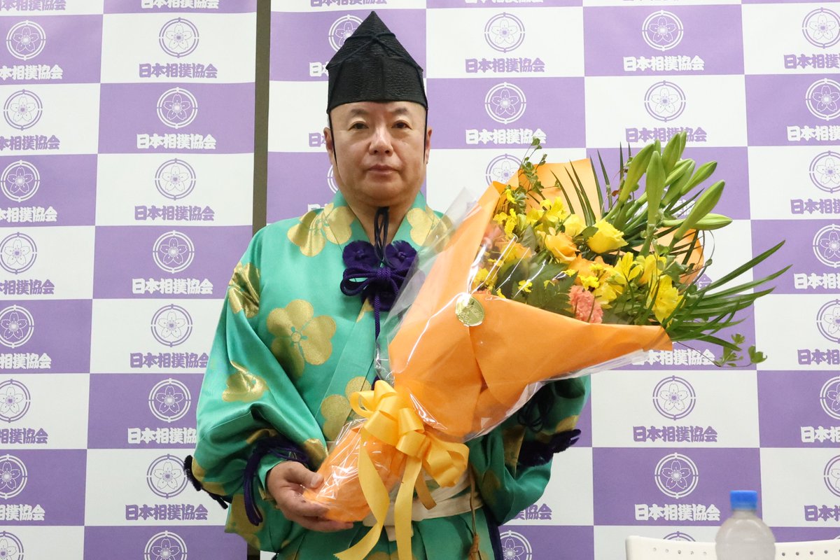 sumokyokai's tweet photo. ＜木村庄之助 会見＞ 
10月30日に65歳の停年を迎える39代木村庄之助が、本日会見を行いました。

#sumo #相撲 https://t.co/OjOGHBwE9x
