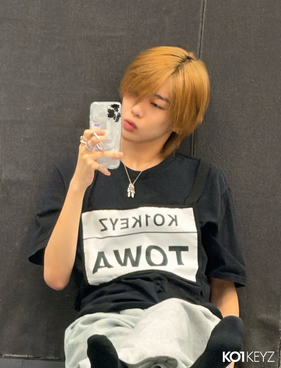 KO1KEYZofficial's tweet photo. 𝗢𝗙𝗙𝗜𝗖𝗜𝗔𝗟 𝗙𝗔𝗡𝗖𝗟𝗨𝗕 𝗨𝗣𝗗𝗔𝗧𝗘!

📓TOWAだじょ🍎

Check [ KO1NOTE ]
🔗 https://t.co/oPg6ZG4ViT

#KO1KEYZ #KO1KEYZ_FC #KO1NOTE
#コイキーズ #코이키즈 #TOWA https://t.co/OFBhCr2qDe