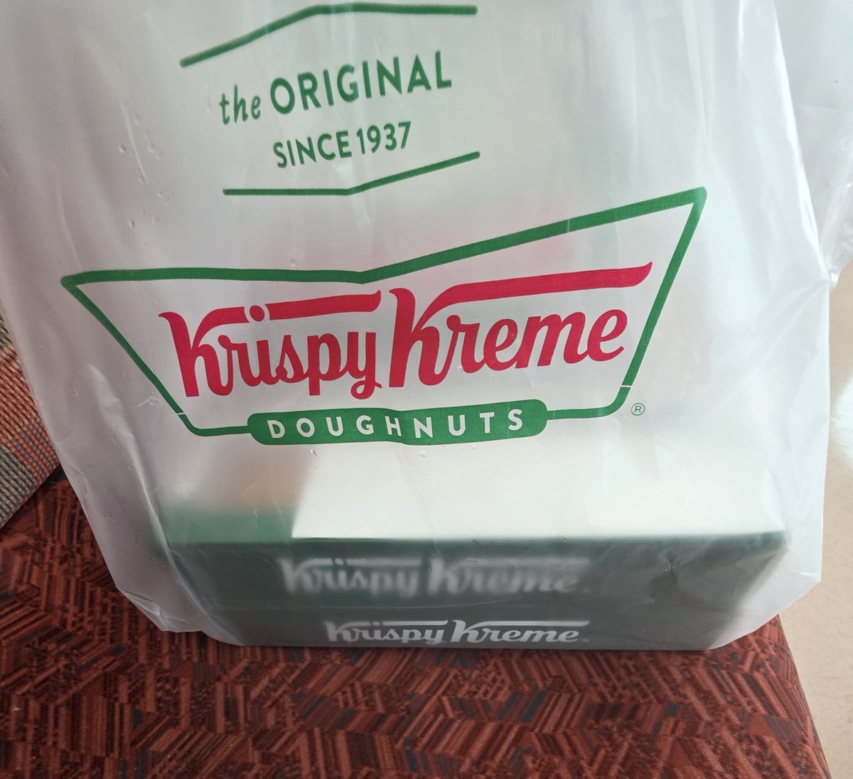 BlueTeddylovely's tweet photo. ホテルでランチ
水戸で出会った人たちの
エピソードや濃密なお話しが聞けて
時間があっという間に過ぎました
大好きなドーナツ買って
帰路へ🚃💨 https://t.co/IsDHrEyzbs