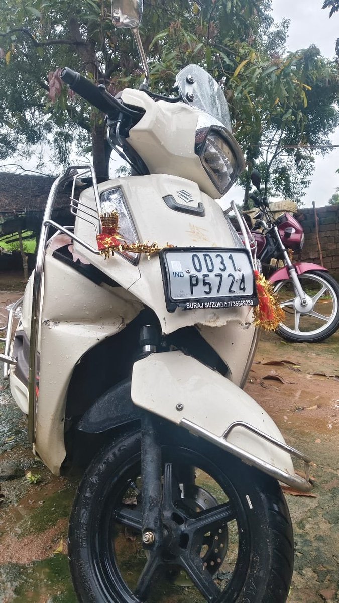 SBehera95's tweet photo. @IndusIndGenIn

Hii 
sir me sushanta Behera
State_Odisha ,Dist_Bargarh
Mera naya scooty access 125
25 september 2026 ko accident ho gya
Aaj 10 din k bad phone kiya to maa .behen gali de raha hai Insurance   bala ladka TARUN KUMAR PATRA krke koi Sambalpur se hai https://t.co/6nl4OkFo6P