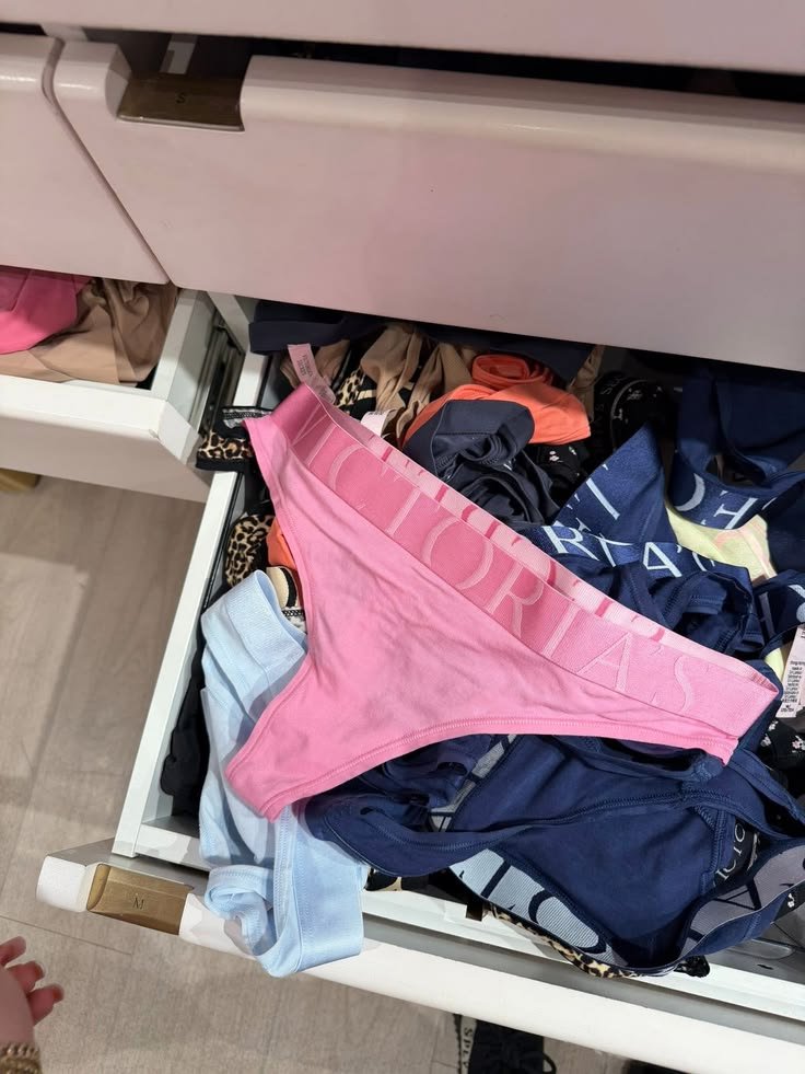 Rianekc6's tweet photo. Cual de las 3 me pongo mañana?
#hot #contenido #porno
🤩😍💖 https://t.co/PrNnnuMYV8