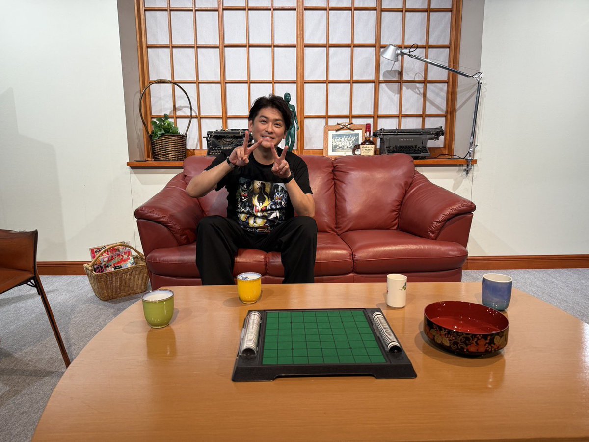 kashu_toshiki's tweet photo. 大阪会場開催から沢山のご来場ありがとうございました🙇‍♂️
25年分の #AriGaTΩ  を届けるはずが、これぞ大阪！というノリと勢いで僕の方がいっぱい元気を頂きました。

AriGaTΩございます

僕はひと足先に離れますが、大阪会場は25日まで開催しておりますので #真アギト展 をよろしくお願いします。

えええーとね。。

まだ分からないけど、上手くいけばどこかでもう一度大阪に来れるかも〜〜〜〜

また会いましょう❣️