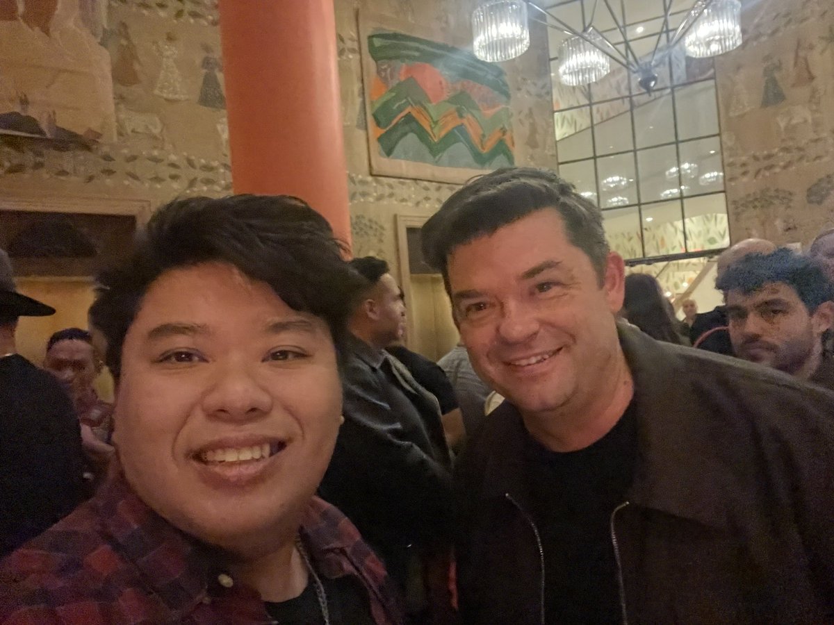 Boukenred's tweet photo. The co-Producer and co-Director of Hail Mary, Christopher Miller.

#ChristopherMiller #ProjectHailMary #CloudyWithAChanceOfMeatBalls #SpiderManInToTheSpiderVerse #TheLegoMovie https://t.co/JbZm0OEk4n