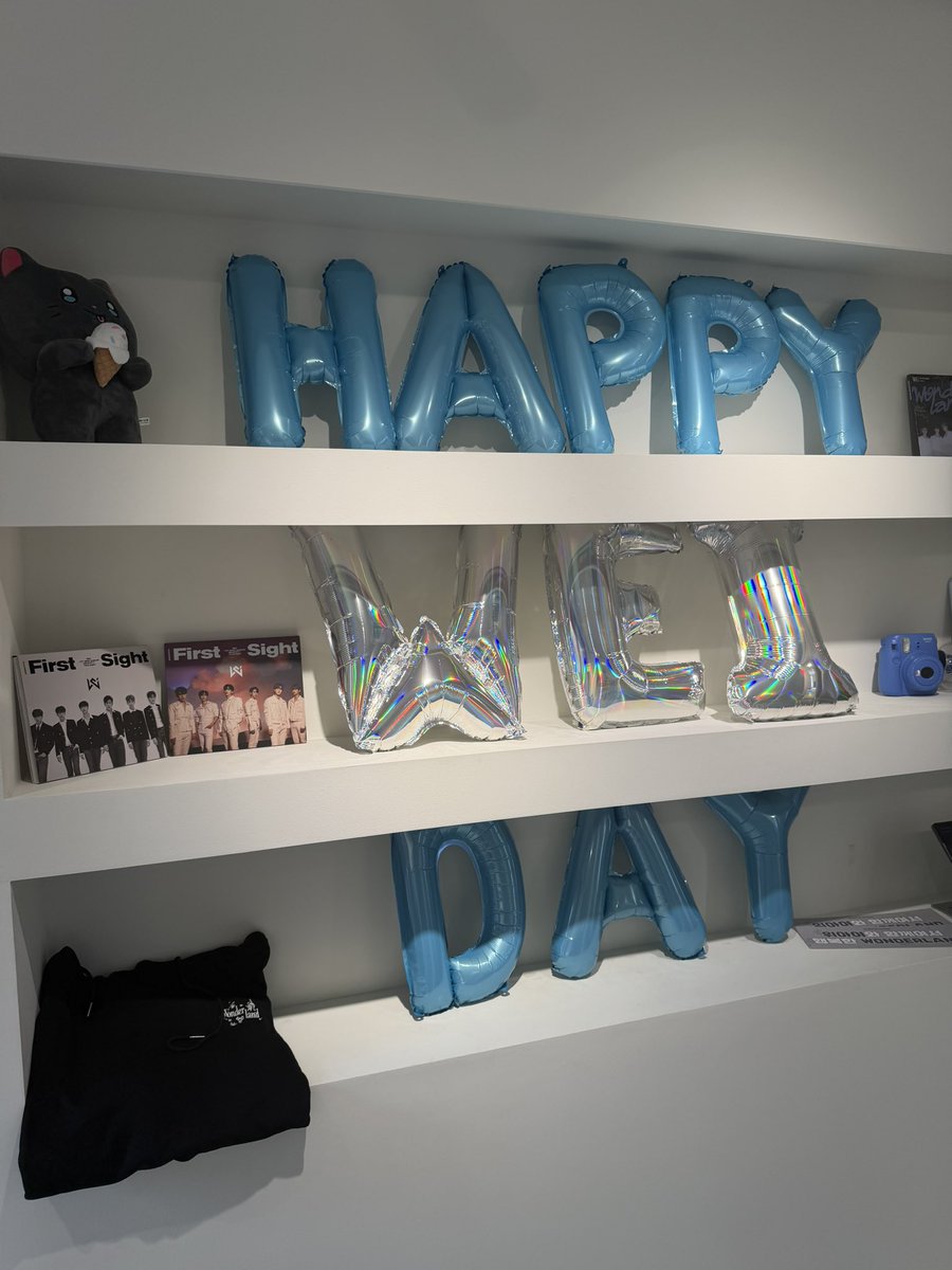 weisceo's tweet photo. 6주년 🎂🍀

#우리_늘_행복하자 #위아이 #WEi https://t.co/AdpOb4TtMC