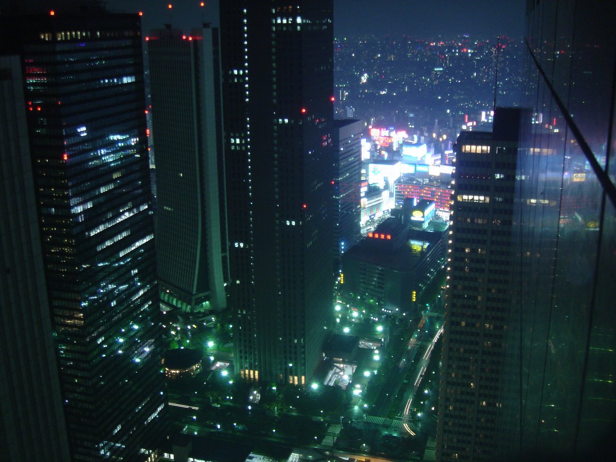 sovietsoleri's tweet photo. Tokyo, 2002. https://t.co/uve5Nt4FBP
