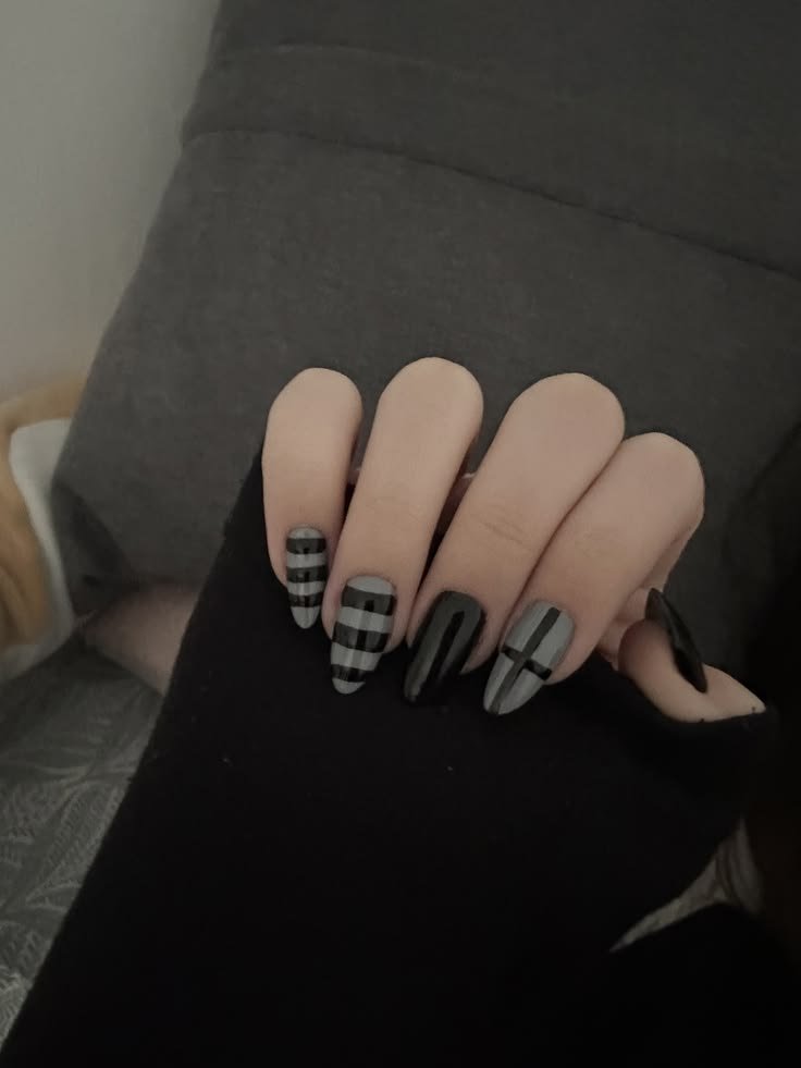 nat1_ew's tweet photo. ME.COPIO DE TODOS

como me ve pinterest ? ՞. .՞𐦯

ʚɞ character ; ㅤ
ʚɞ plushie ; 
ʚɞ nails ;
ʚɞ quote ; https://t.co/SwLdfyI7kr