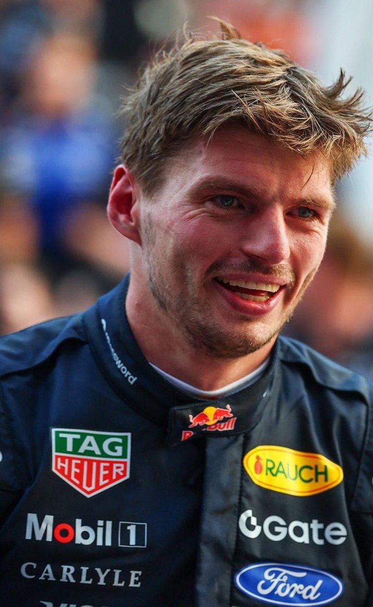 SCUDERIAFEMBOY's tweet photo. goodmorning, max is still the winner of the bahrain gp ❤️ https://t.co/2V3LIp9L9x