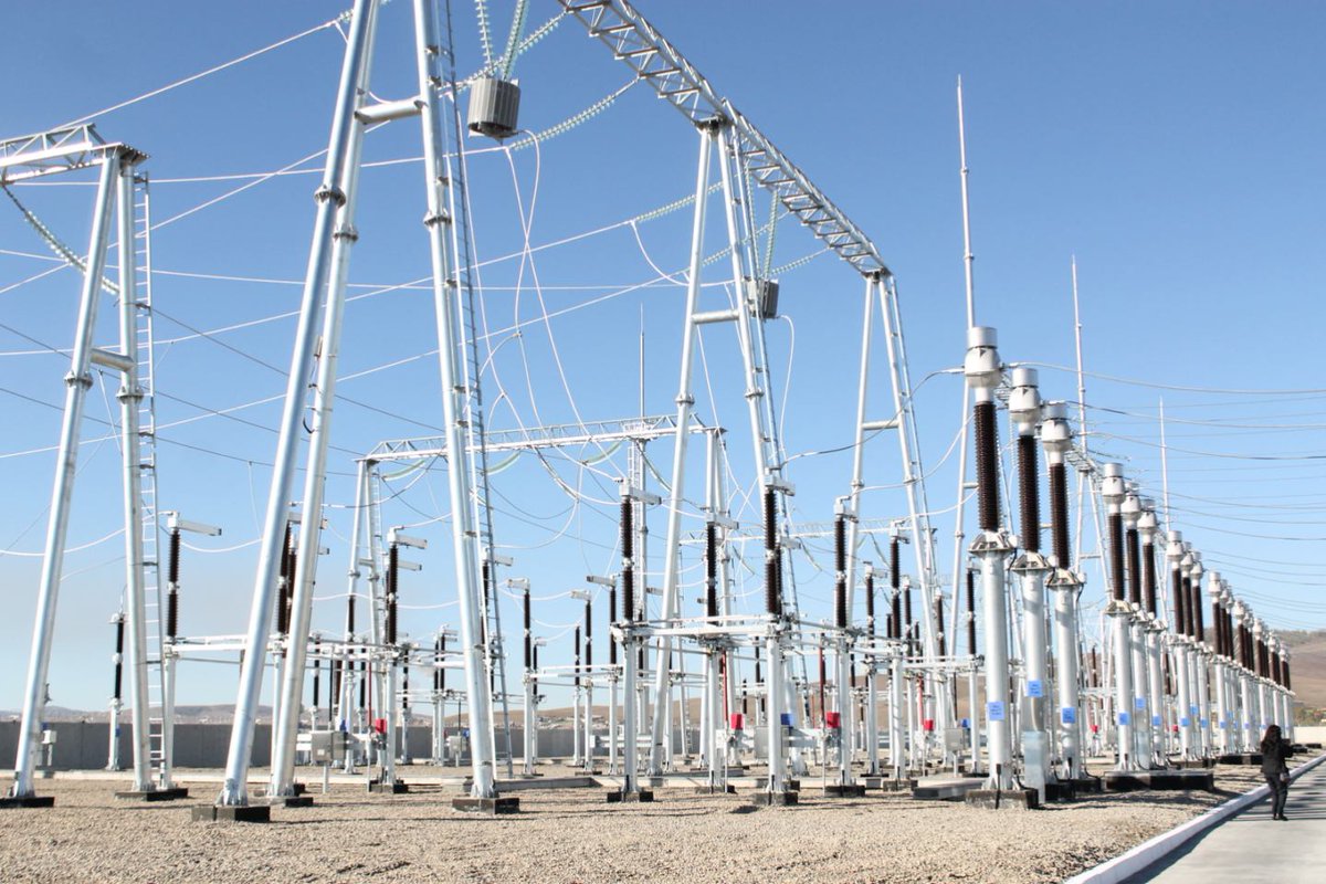 energy_gov_mn's tweet photo. ЭХ-ний Сайд Б. Найдалаа "Эрдэнэтийн ДЦС", "Эрдэнэт Булганы цахилгаан түгээх сүлжээ" ТӨХК болон ЦДҮС компанийн Хангайн бүсийн салбарт тус тус ажиллалаа.
2026-2027 оны өвөлжилтийн бэлтгэл Орхон аймгийн хэмжээнд салбарын үйлдвэр, компаниудын дундаж гүйцэтгэлээр 85%-тай байна. https://t.co/DdpagmJnul