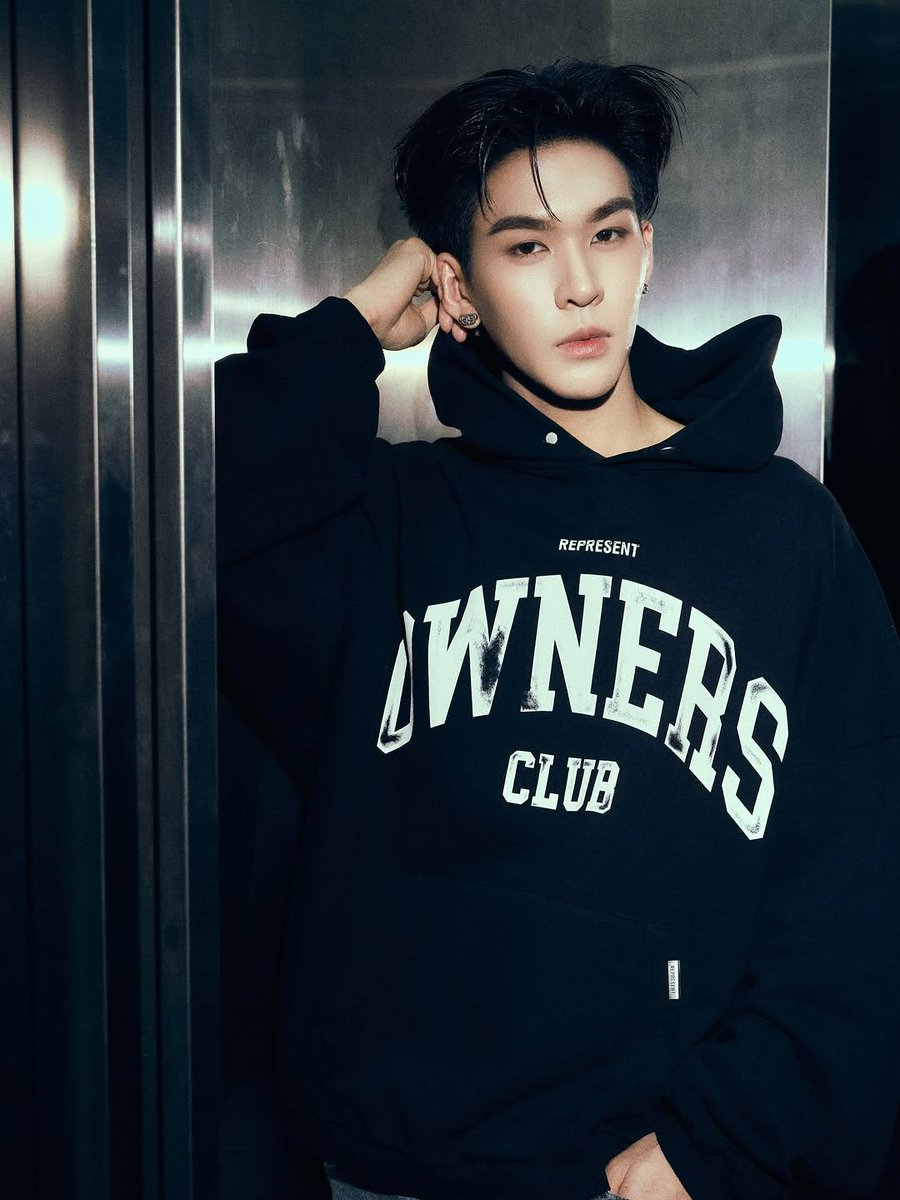 _LNLN_'s tweet photo. Represent กับอู่อู๋ หล่อมากครับ 🤍🖤

#auautnp #representth https://t.co/Jm2VW7YNYm