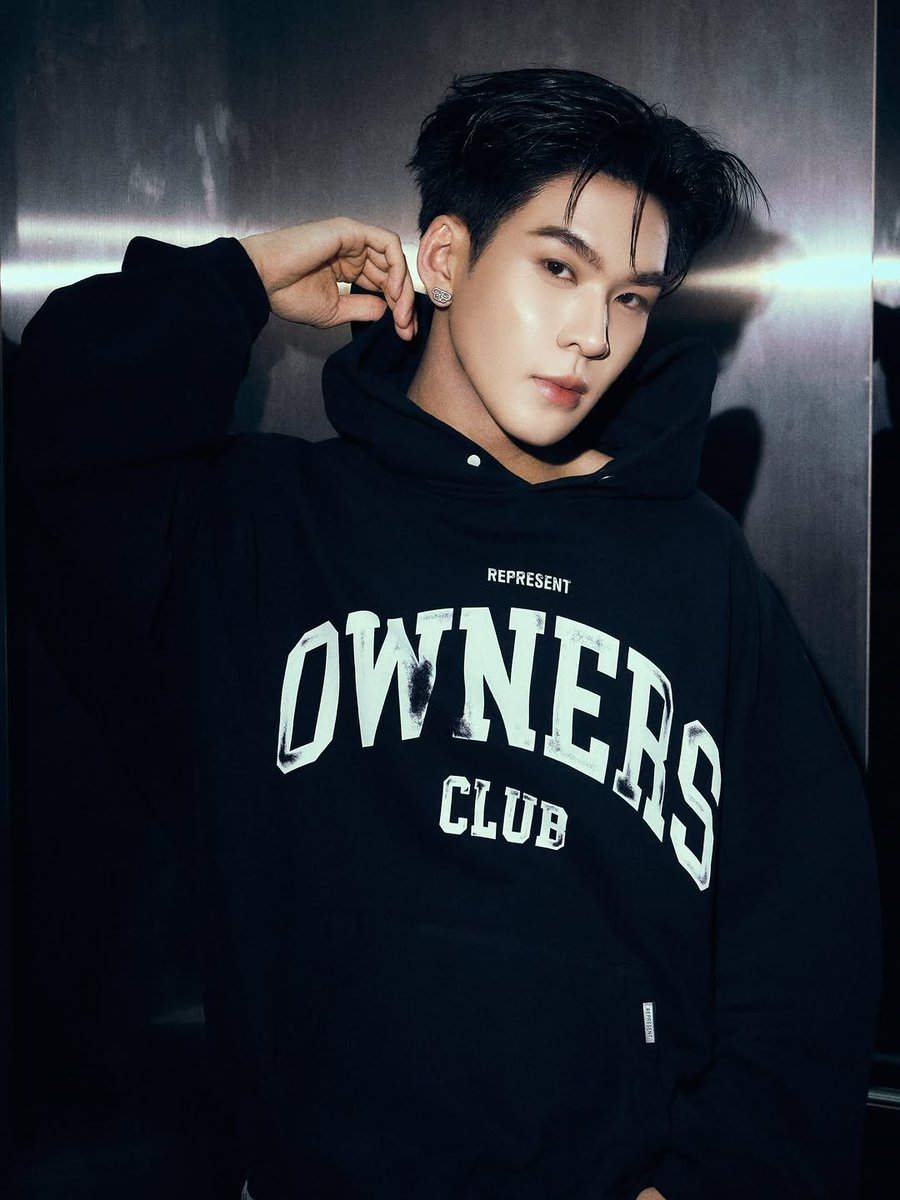 _LNLN_'s tweet photo. Represent กับอู่อู๋ หล่อมากครับ 🤍🖤

#auautnp #representth https://t.co/Jm2VW7YNYm