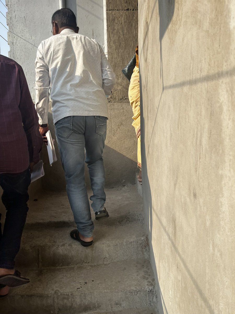 TopDriverIndia's tweet photo. I accompanied my mother for a land sale registration on Saturday near Choutuppal sub registrar office.
It was on the first floor, and these are the stairs! 
No lift 

Considering  transactions worth crores are done in the Sub registrars office. Why cannot the government provide us a safe & clean environment for this ?