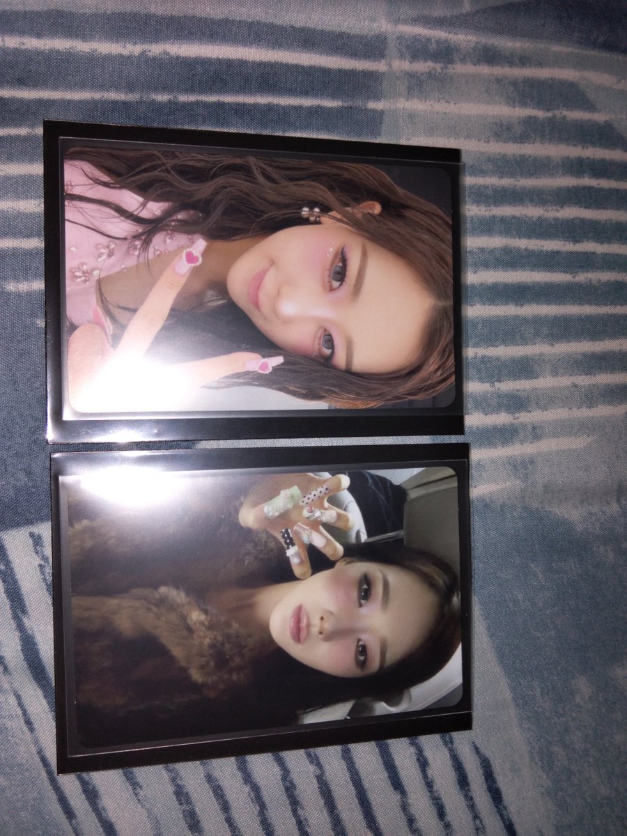 4everaerichan's tweet photo. (2) Kiss n Tell poster ver and kiss n tell ver pc

🌙 : [Twitter bns purchase] Sparks so much huhu. I really wanted to get these pocas because I want to buy the Kiss n Tell albums and it being so expensive, and the chance to not get mommy, at least I have her pcs. Lmtd ver otw.🖤 https://t.co/K4NFIfstVa