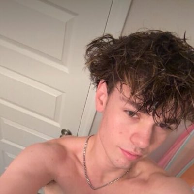 TwinkieDilllon's tweet photo. #NewProfilePic https://t.co/qrTKrmZxTJ