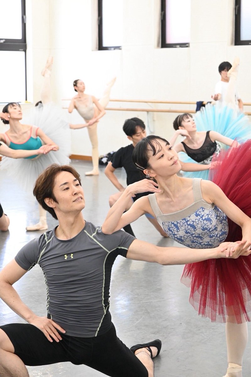 AsamiMakiBallet's tweet photo. 【Today's photos📸】
「受け継がれる美しき遺産　創立70周年記念ガラ」

ライモンダ第3幕　
リハーサルより

ライモンダ　上中穂香(10月31日)
ジャン・ド・ブリエンヌ　清瀧千晴(10月31日) https://t.co/JftcbMrnym