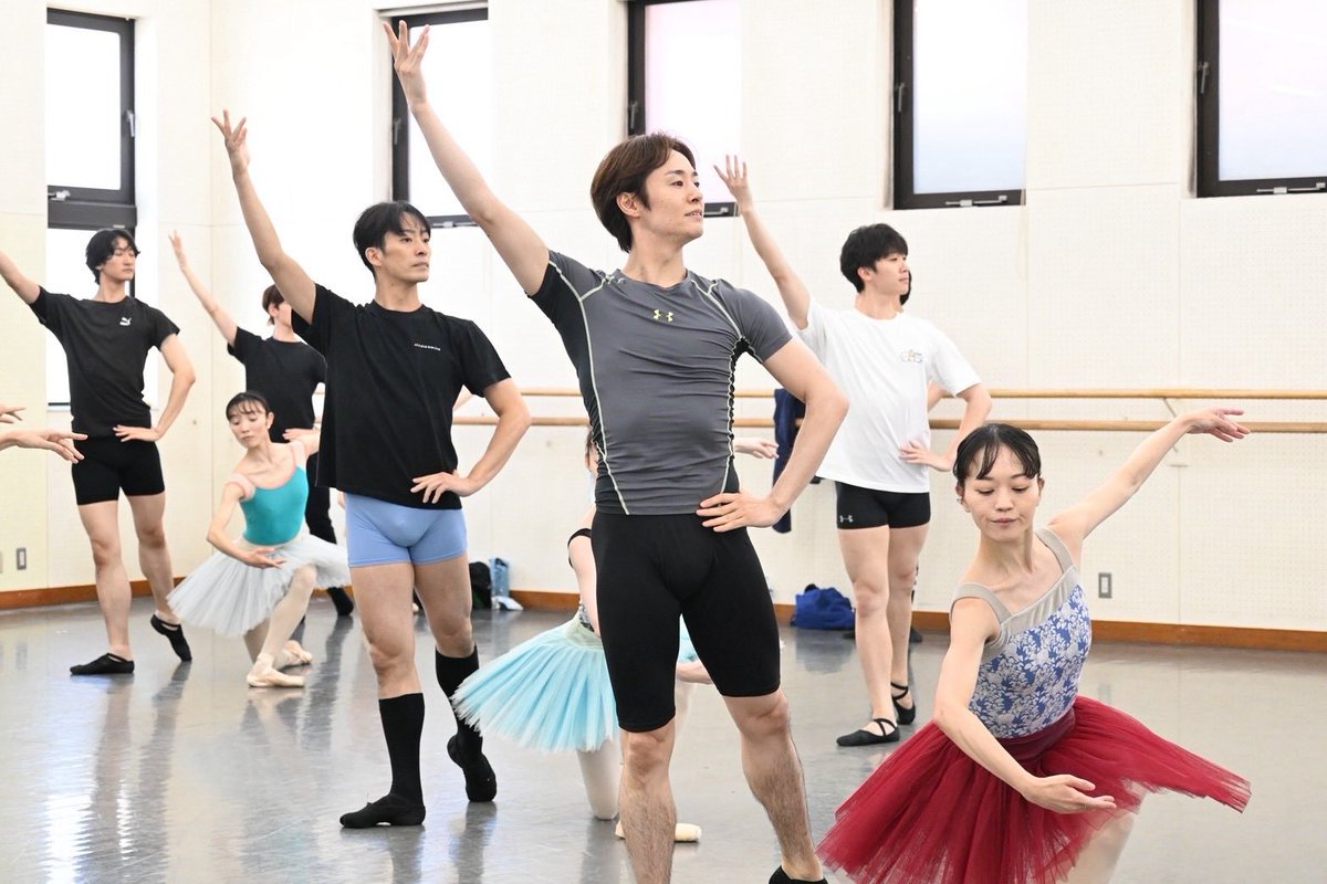 AsamiMakiBallet's tweet photo. 【Today's photos📸】
「受け継がれる美しき遺産　創立70周年記念ガラ」

ライモンダ第3幕　
リハーサルより

ライモンダ　上中穂香(10月31日)
ジャン・ド・ブリエンヌ　清瀧千晴(10月31日) https://t.co/JftcbMrnym