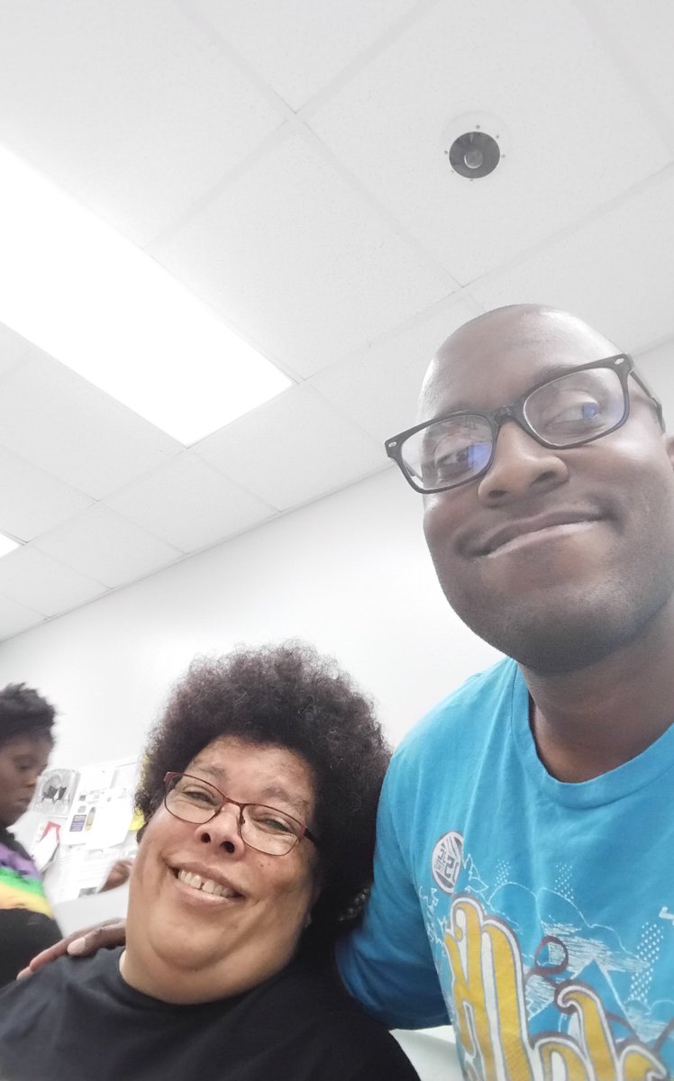 Dionecoleman1's tweet photo. I'm Having Fun At Work Today With My Friends https://t.co/ehgOMWgSX9