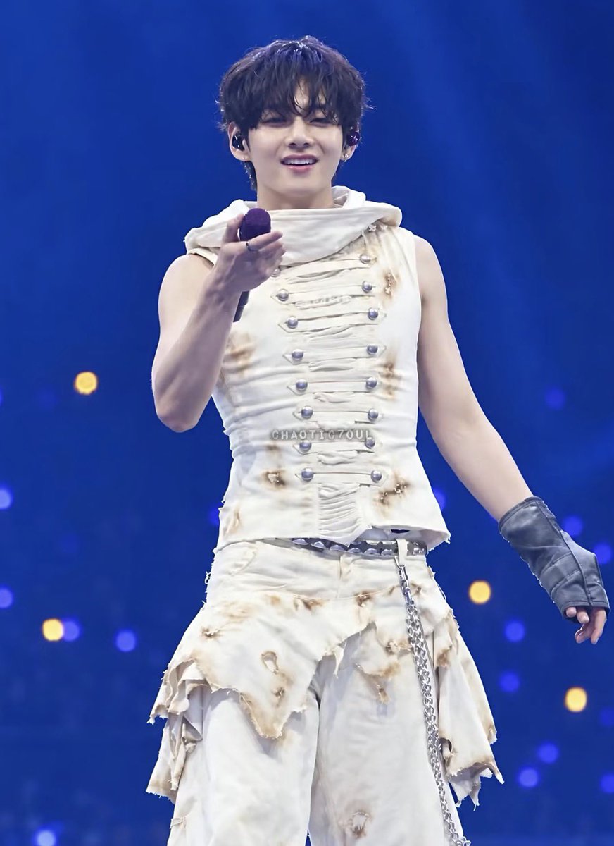 30thvv's tweet photo. ชุดนี้ป้าสามารถอวยได้อีก10ปี 🫪 https://t.co/lTKcEDMimk