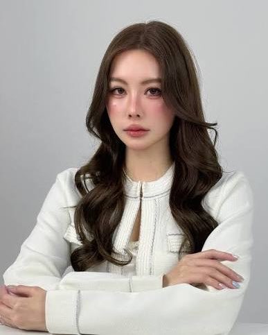 IconicRankings's tweet photo. 🏆 THAI CELEBRITY OF THE YEAR 2026 Live rankings 🇹🇭

1. Lingling Sirilak Kwong – 315,661 votes
2. Orm Kornnaphat – 311,367 votes
3. Yoko Apasra – 266,185 votes
4. Oom Eisaya Hosuwan 
5. Charlotte Austin
6. Freen Sarocha
7. Pawat Chittsawangdee
8. Win Metawin
9. Becky Armstrong
10. Lookmhee Punyapat
11. Pond Naravit
12. Santa Pongsapak
13. Noeul Nuttarat
14. War Wanarat
15. Boss Chaikamon
Source: NetizensChoice