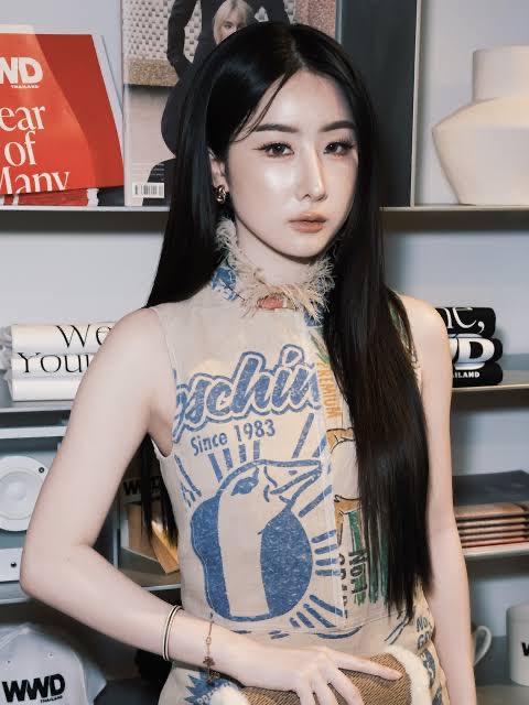 IconicRankings's tweet photo. 🏆 THAI CELEBRITY OF THE YEAR 2026 Live rankings 🇹🇭

1. Lingling Sirilak Kwong – 315,661 votes
2. Orm Kornnaphat – 311,367 votes
3. Yoko Apasra – 266,185 votes
4. Oom Eisaya Hosuwan 
5. Charlotte Austin
6. Freen Sarocha
7. Pawat Chittsawangdee
8. Win Metawin
9. Becky Armstrong
10. Lookmhee Punyapat
11. Pond Naravit
12. Santa Pongsapak
13. Noeul Nuttarat
14. War Wanarat
15. Boss Chaikamon
Source: NetizensChoice