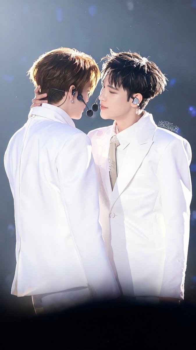 tangkwa_logis's tweet photo. ☀️ : ลืมตามองพี่สิครับคนดี รักนะครับคนดีของพี่💛

JUNIORMARK ALWAYS SUNNYMOON

#JuniorMarkConcertD3
#JuniorMark
#junniorrs #markjrtn https://t.co/xV58iNYnZZ