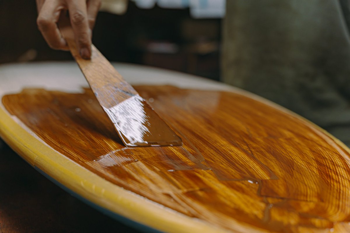 japan's tweet photo. A surfboard coated in Japanese urushi lacquer—and made to ride real waves. 🌊🏄 Kyoto craftsman Takuya Tsutsumi is creating new ways for urushi to connect with people, cultures and local materials, carrying its craftsmanship forward in forms made for life today. 🌿✨ https://t.co/m3L23MZEZB