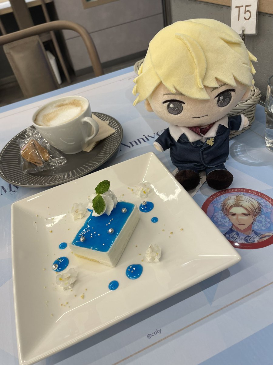meeeekodonbai's tweet photo. 来れるのラストー。
10thブルーに染まれました。
ごちそうさまでした(๑ ́ᄇ`๑)

 #スタマイ
 #colycafe https://t.co/AMKa7QU1QP