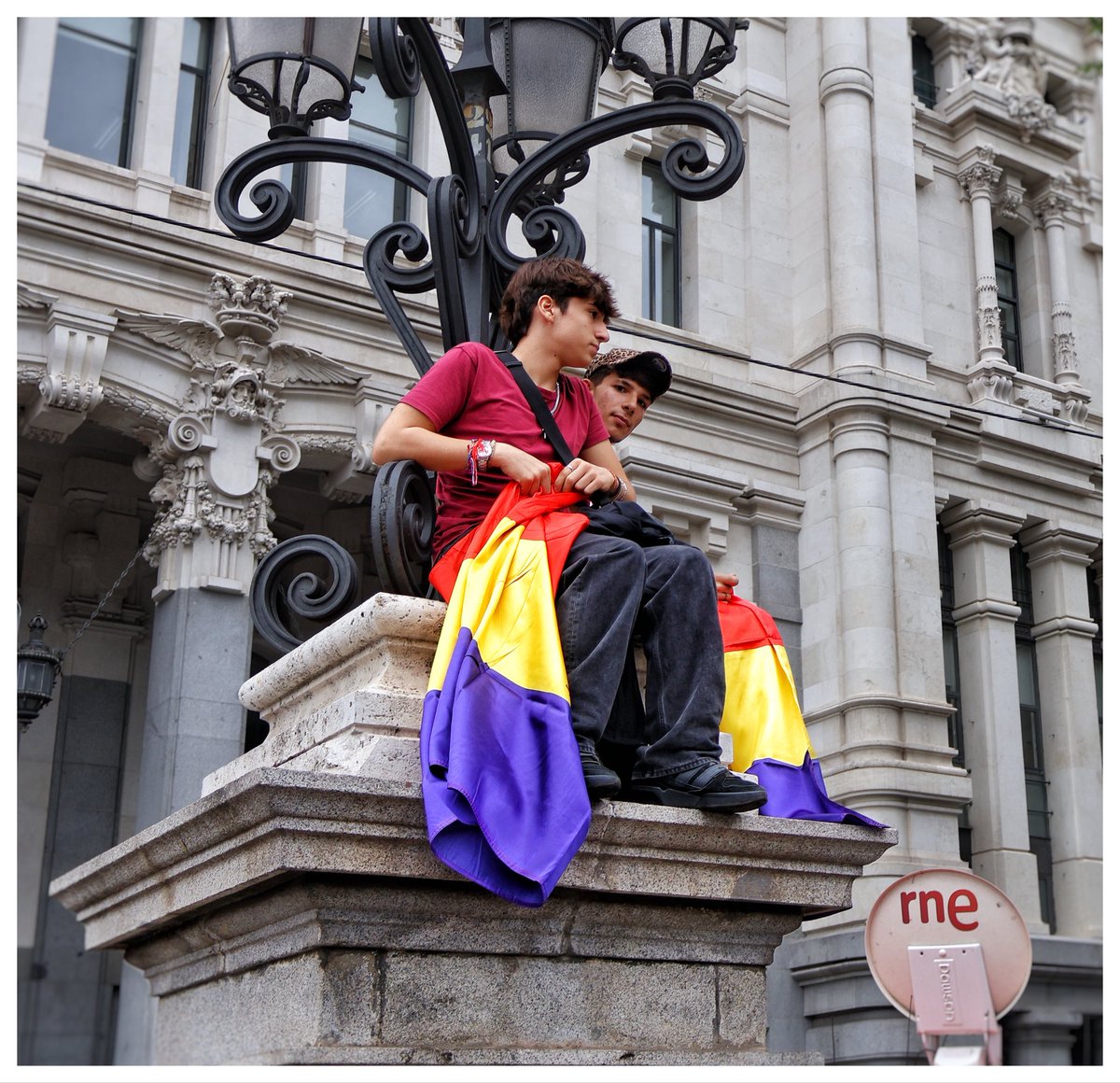 Inigosierra's tweet photo. 500.000 personas llenan Madrid con las protestas por la vivienda, exigiendo una huelga general
#vivienda #huelga #maricarmen #cibeles #madrid #canon #manifestacion #26S https://t.co/Ydfa4nJORp