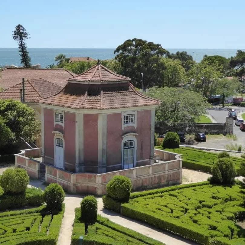 skymanuelima's tweet photo. A #Quinta_Real_de_Caxias é o principal parque de #Caxias, #Oeiras. Um agradável espaço de passeio criado em torno dos #jardins do Paço Real de Caxias. Um Real exemplo das Quintas de Recreio de Oeiras, e atualmente um dos elementos de maior interesse arquitetónico e histórico. https://t.co/ivVxnLQLAk