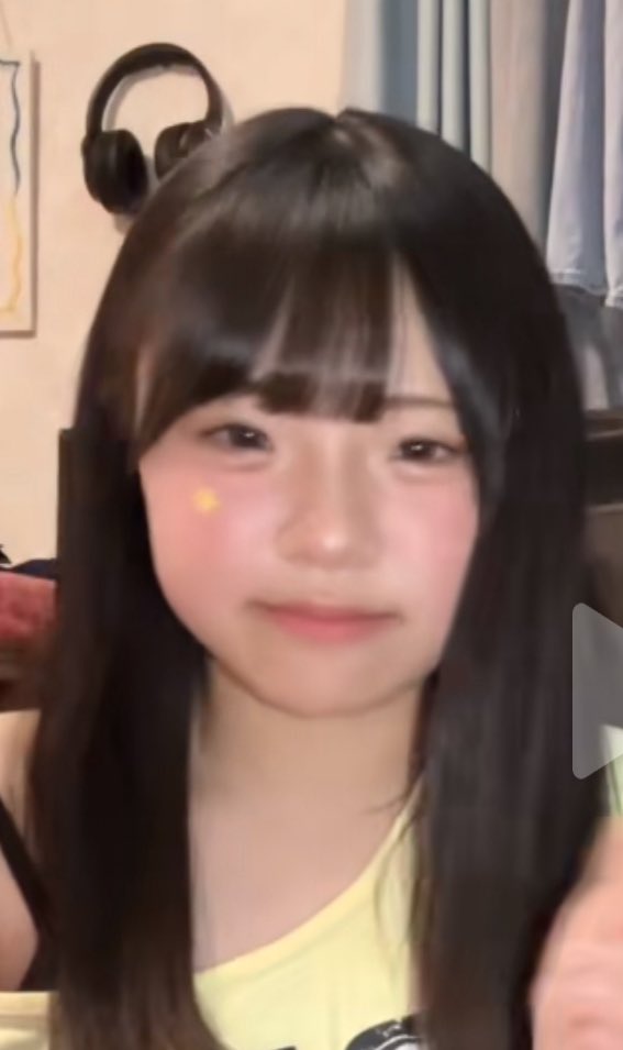 Hs8ikn's tweet photo. c3はるかのブラ紐やっべ💕顔面卑猥すぎだろこのc💕
#オナペ　#おなぺ　#顔抜き　#ぶっかけ https://t.co/41PFN9Y5MV
