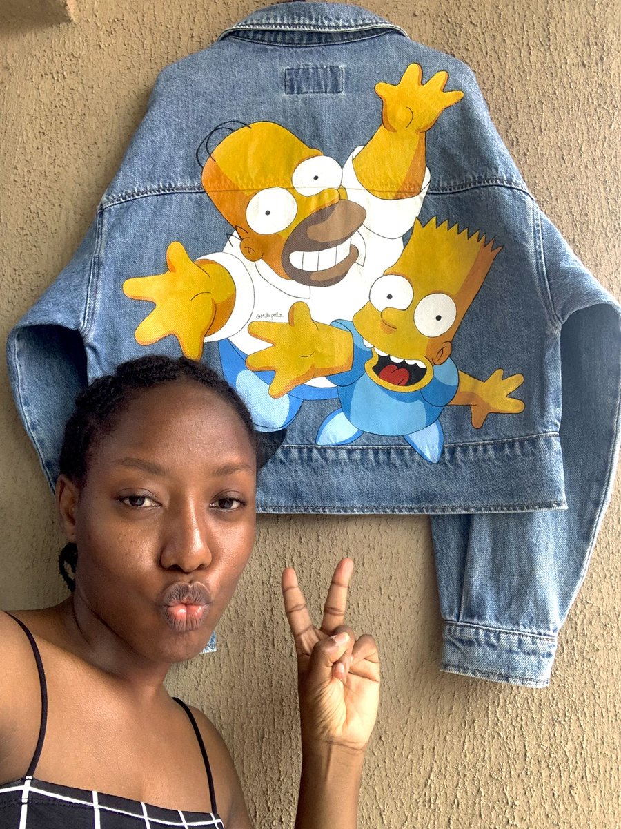 Midepella_'s tweet photo. My name is Mide.
I’m an artist and I painted this jacket! 🎨 https://t.co/IWoTxOBKfP