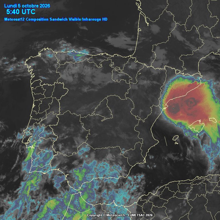 MeteoBarrufet's tweet photo. Bon dia! 

⚠️ Atenció! Això no estava previst 😰. Sembla que repetim el sistema convectiu mesoescalar del cap de setmana. Molta precaució, avui la gent es desplaça per treballar i estudiar. S'estan formant importants tempestes al litoral i prelitoral i el terreny está molt humit. https://t.co/YExwMJZ1V8